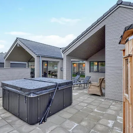 Holiday home Lovely In With Sauna Jesendorf